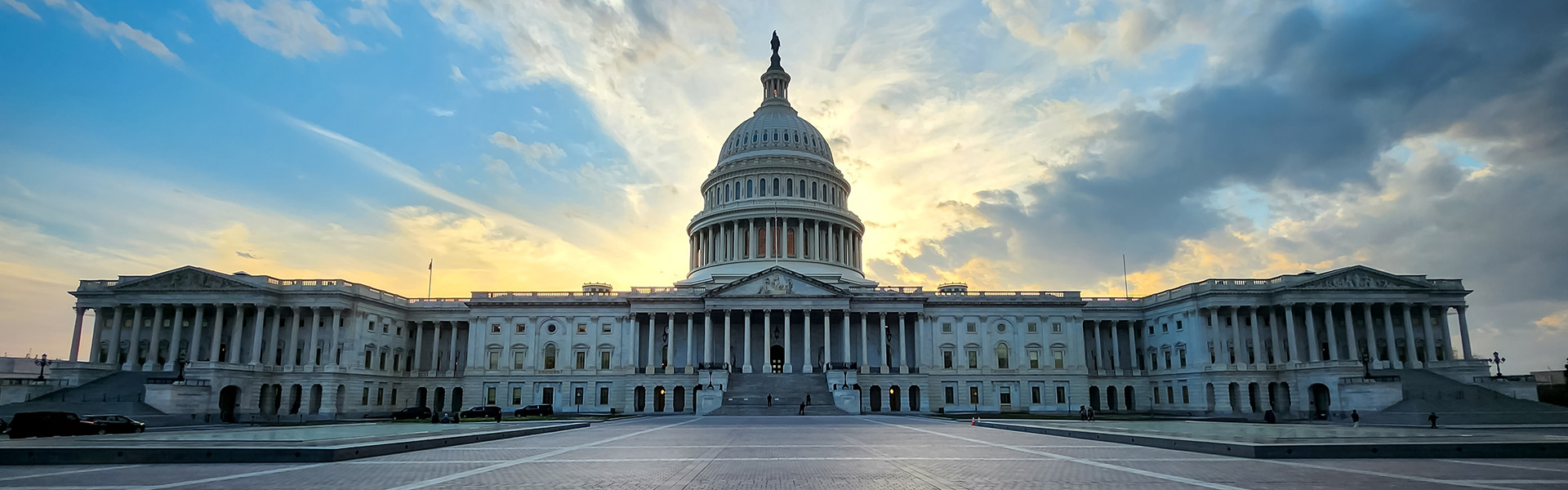Capitol with sunset in Washington D.C. / shutterstock.com